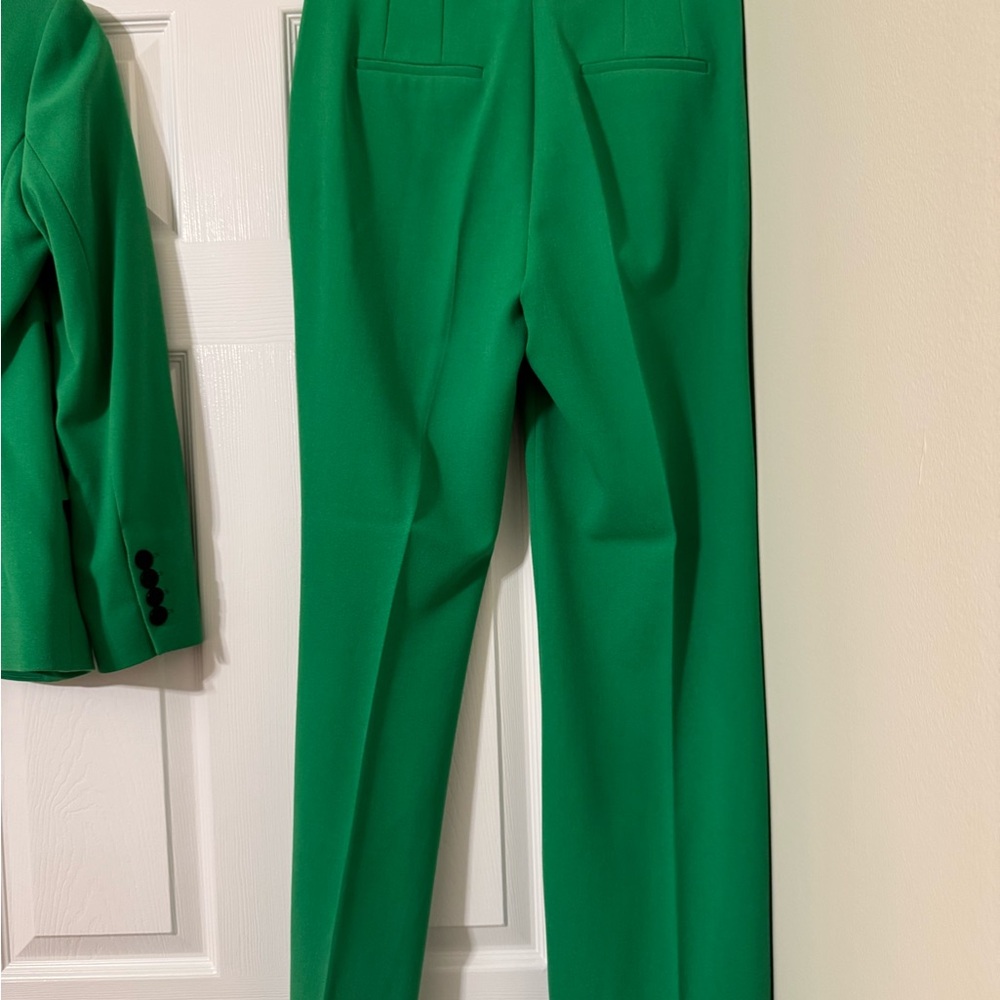 The Fold London Women's Green Blazer and Pants Set - Picture 10 of 16
